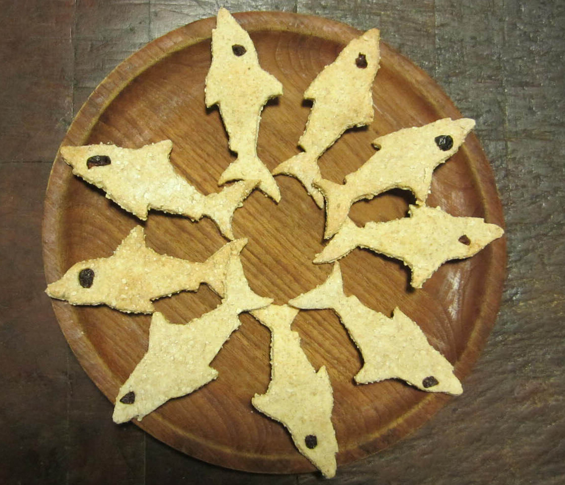 Shark-shaped wheat crackers